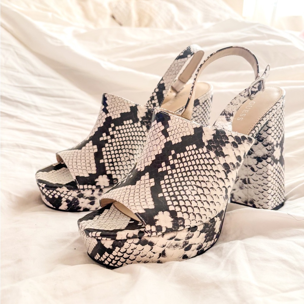 Snakeskin Patterned Heels - Picture 7 of 8